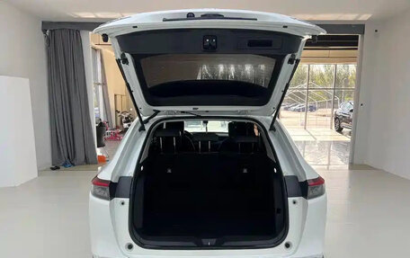 Honda Vezel, 2023 год, 1 650 000 рублей, 7 фотография