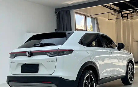 Honda Vezel, 2023 год, 1 650 000 рублей, 4 фотография