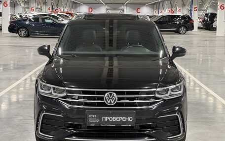 Volkswagen Tiguan II, 2021 год, 4 049 000 рублей, 2 фотография