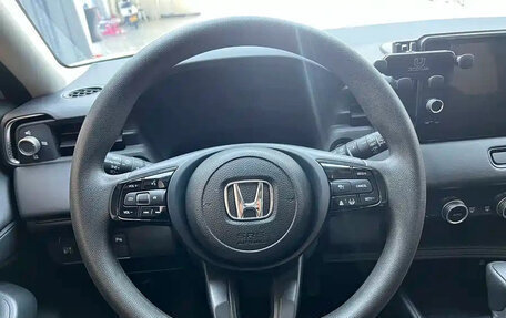 Honda Vezel, 2023 год, 1 650 000 рублей, 15 фотография