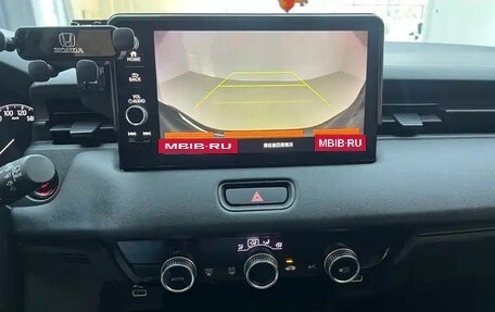 Honda Vezel, 2023 год, 1 650 000 рублей, 16 фотография