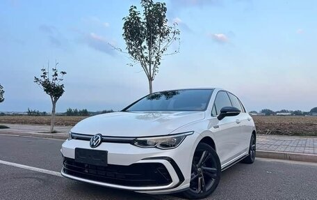Volkswagen Golf VIII, 2022 год, 1 950 000 рублей, 1 фотография