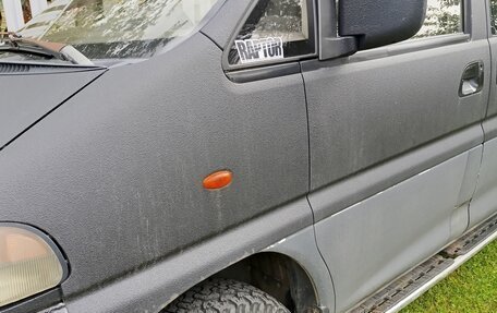 Mitsubishi Delica IV, 1995 год, 600 000 рублей, 14 фотография