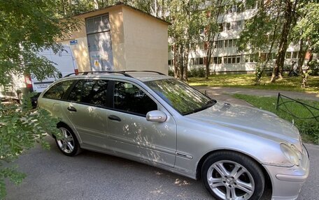 Mercedes-Benz C-Класс, 2004 год, 450 000 рублей, 4 фотография
