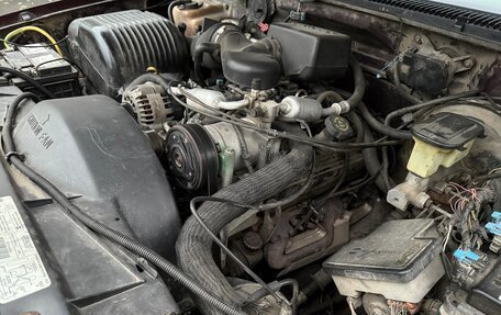 Chevrolet Suburban VIII, 1996 год, 1 150 000 рублей, 17 фотография