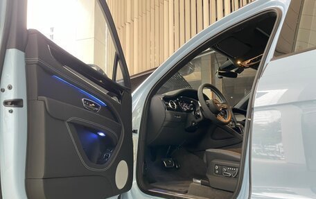 Bentley Bentayga I, 2025 год, 25 000 000 рублей, 6 фотография