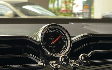 Bentley Bentayga I, 2025 год, 25 000 000 рублей, 17 фотография