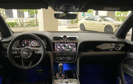 Bentley Bentayga I, 2025 год, 25 000 000 рублей, 15 фотография