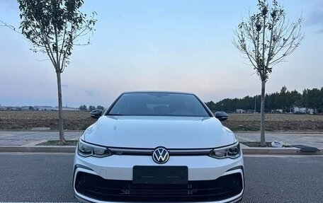 Volkswagen Golf VIII, 2022 год, 1 950 000 рублей, 2 фотография