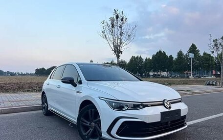 Volkswagen Golf VIII, 2022 год, 1 950 000 рублей, 4 фотография
