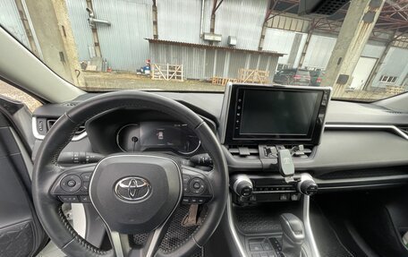 Toyota RAV4, 2020 год, 2 900 000 рублей, 7 фотография