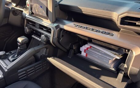 Toyota Tacoma, 2025 год, 13 990 000 рублей, 11 фотография