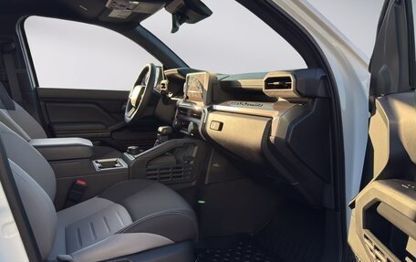 Toyota Tacoma, 2025 год, 13 990 000 рублей, 14 фотография