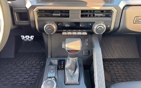 Toyota Tacoma, 2025 год, 13 990 000 рублей, 17 фотография