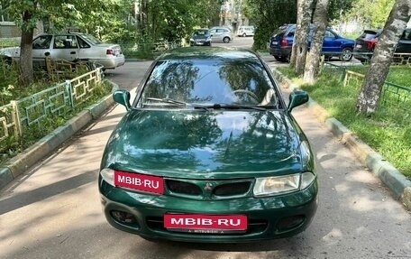 Mitsubishi Carisma I, 1998 год, 199 000 рублей, 1 фотография