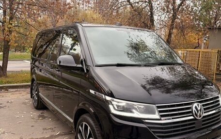 Volkswagen Multivan T6 рестайлинг, 2020 год, 7 900 000 рублей, 1 фотография