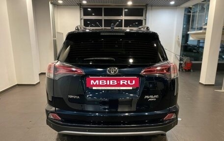Toyota RAV4, 2016 год, 2 607 000 рублей, 4 фотография