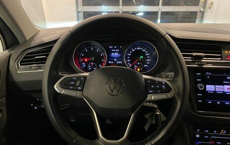 Volkswagen Tiguan II, 2021 год, 2 902 000 рублей, 10 фотография