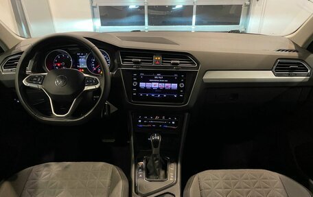 Volkswagen Tiguan II, 2021 год, 2 902 000 рублей, 9 фотография