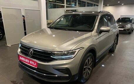 Volkswagen Tiguan II, 2021 год, 2 902 000 рублей, 7 фотография