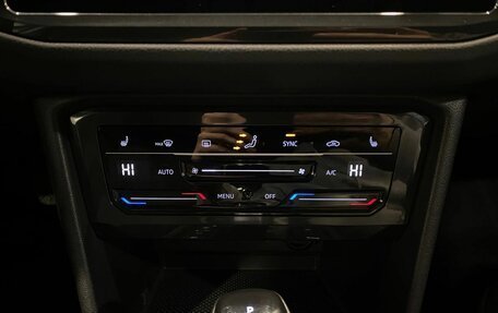 Volkswagen Tiguan II, 2021 год, 2 902 000 рублей, 15 фотография