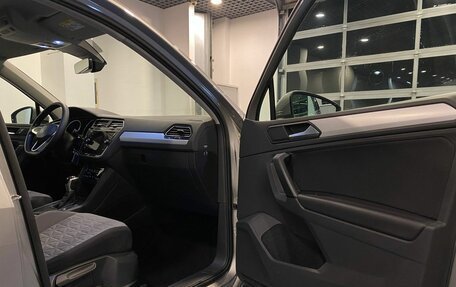 Volkswagen Tiguan II, 2021 год, 2 902 000 рублей, 27 фотография