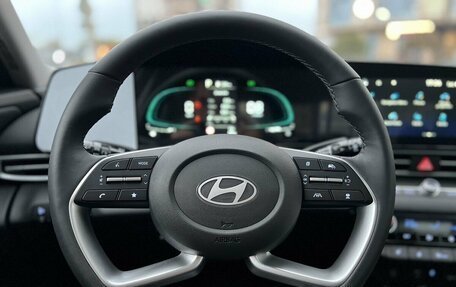 Hyundai Elantra, 2024 год, 2 630 000 рублей, 21 фотография