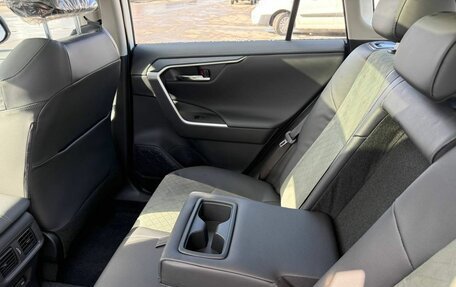 Toyota RAV4, 2025 год, 4 450 000 рублей, 22 фотография
