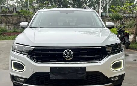 Volkswagen T-Roc I, 2021 год, 1 480 000 рублей, 2 фотография