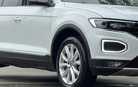 Volkswagen T-Roc I, 2021 год, 1 480 000 рублей, 5 фотография