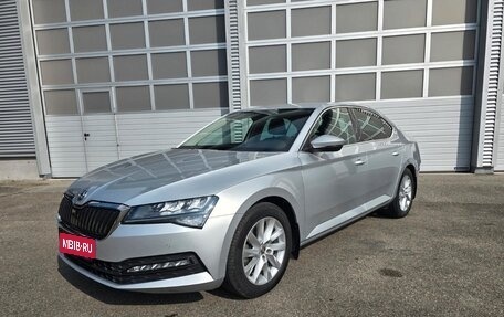 Skoda Superb III рестайлинг, 2022 год, 2 531 000 рублей, 1 фотография