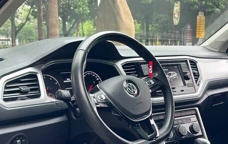 Volkswagen T-Roc I, 2021 год, 1 480 000 рублей, 24 фотография