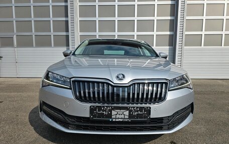 Skoda Superb III рестайлинг, 2022 год, 2 531 000 рублей, 2 фотография