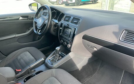 Volkswagen Jetta VI, 2016 год, 1 298 000 рублей, 12 фотография