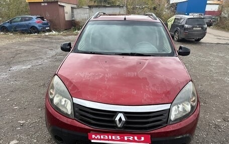 Renault Sandero I, 2012 год, 650 000 рублей, 2 фотография