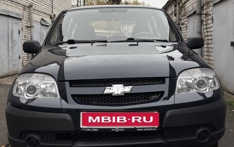 Chevrolet Niva I рестайлинг, 2011 год, 650 000 рублей, 1 фотография