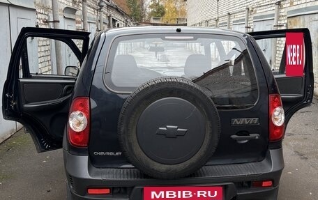 Chevrolet Niva I рестайлинг, 2011 год, 650 000 рублей, 4 фотография