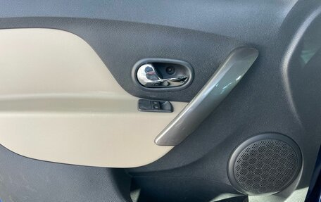 Renault Logan II, 2014 год, 700 000 рублей, 17 фотография