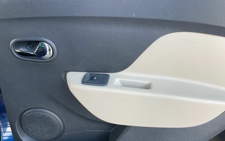 Renault Logan II, 2014 год, 700 000 рублей, 19 фотография