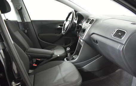 Volkswagen Polo VI (EU Market), 2015 год, 849 000 рублей, 11 фотография