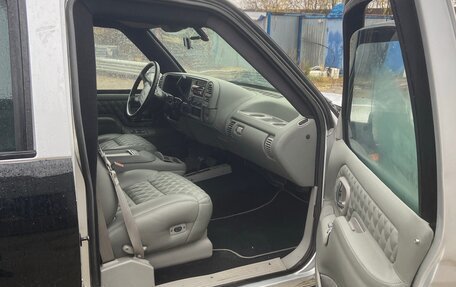 Chevrolet Suburban VIII, 1995 год, 2 999 999 рублей, 16 фотография