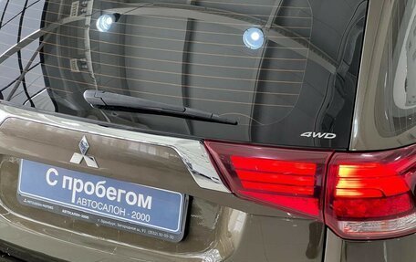 Mitsubishi Outlander III рестайлинг 3, 2019 год, 2 350 000 рублей, 10 фотография