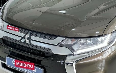 Mitsubishi Outlander III рестайлинг 3, 2019 год, 2 350 000 рублей, 5 фотография