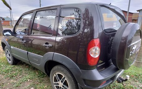 Chevrolet Niva I рестайлинг, 2010 год, 460 000 рублей, 7 фотография
