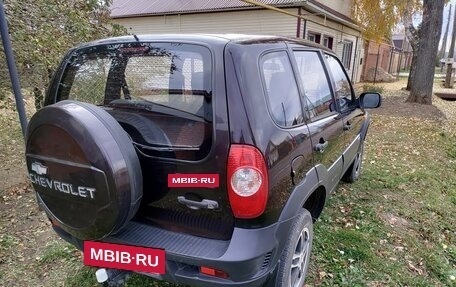 Chevrolet Niva I рестайлинг, 2010 год, 460 000 рублей, 3 фотография