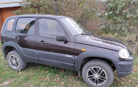 Chevrolet Niva I рестайлинг, 2010 год, 460 000 рублей, 11 фотография