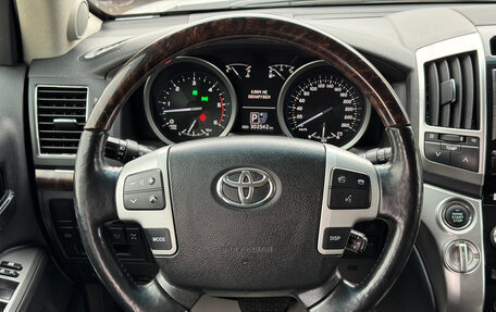 Toyota Land Cruiser 200, 2013 год, 3 530 000 рублей, 15 фотография