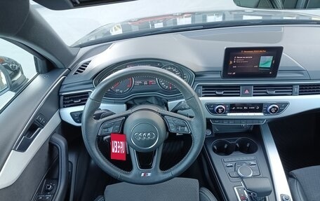 Audi A4, 2019 год, 2 600 000 рублей, 17 фотография