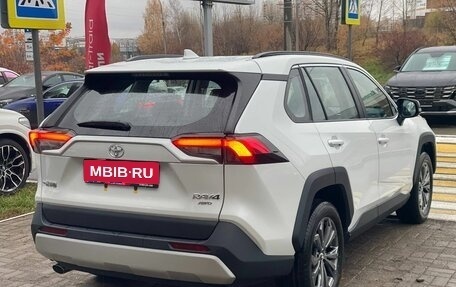 Toyota RAV4, 2025 год, 3 930 000 рублей, 5 фотография