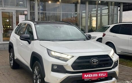 Toyota RAV4, 2025 год, 3 930 000 рублей, 4 фотография